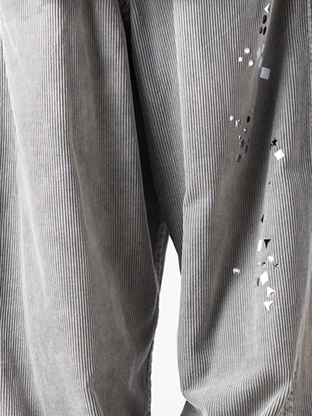 Maison MIHARA YASUHIRO - 25AW  - Wide Trousers Expressing a Vintage Look Through Bleaching - A15PT034 - Embellished Corduroy Trousers - A15FW721 - PETERSON 23 /Original Sole Studded Paint Canvas Low-Top Sneaker 2-004