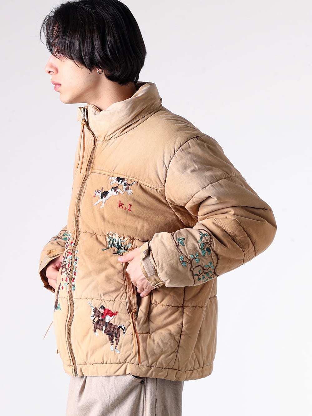 KHOKI 25-26AW 刺繍ダウンジャケット ストリートスタイリング