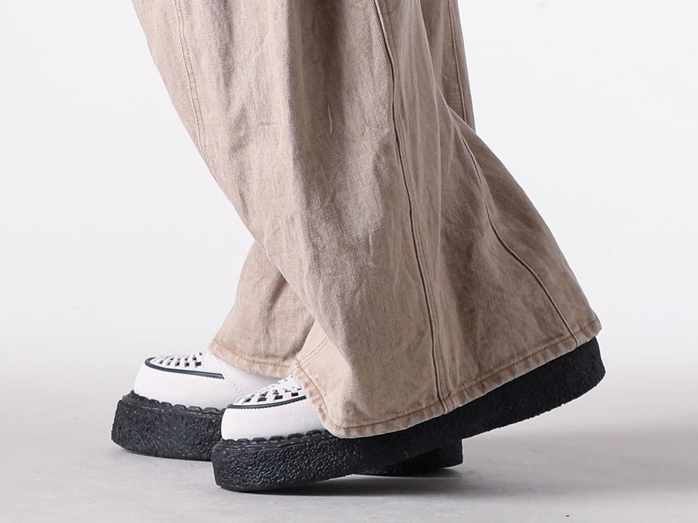 KHOKI - 25AW - Denim pants featuring distinct 3D structure through advanced cutting - 25fw-p-12 - 3D cutting denim pants - S14FW710 - THAMES / Suede Interlace Shoes 2-004