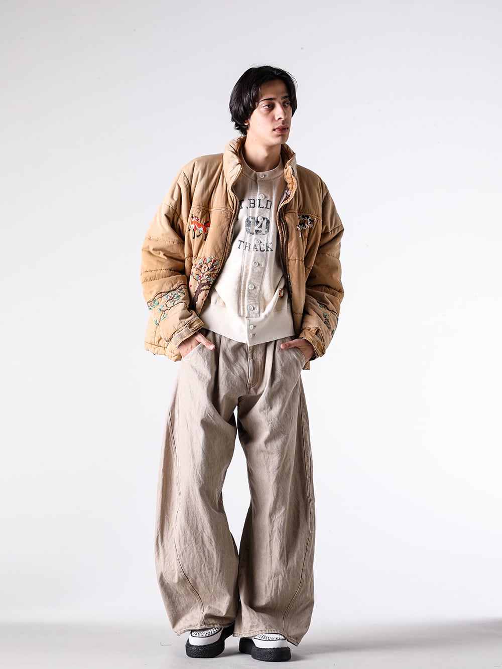 KHOKI - 25AW - Full Outfit Photo Gallery - 25fw-jk-07 - Vintage-effect puffer jacket - 25fw-t-03 - Vintage-effect sweat cardigan - 25fw-p-12 - 3D cutting denim pants - G15CA104 - CA4LA × KAMIYA K-Wing Distressed Cap - S14FW710 - THAMES / Suede Interlace Shoes 3-004