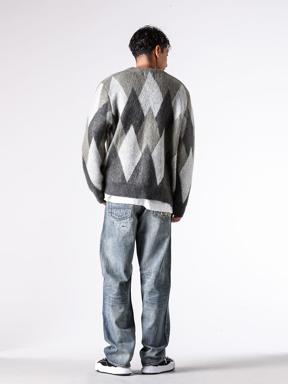TAKAHIROMIYASHITATheSoloist. - AW2025 Styling example for the kurt.cardigan: Grunge style with distressed denim