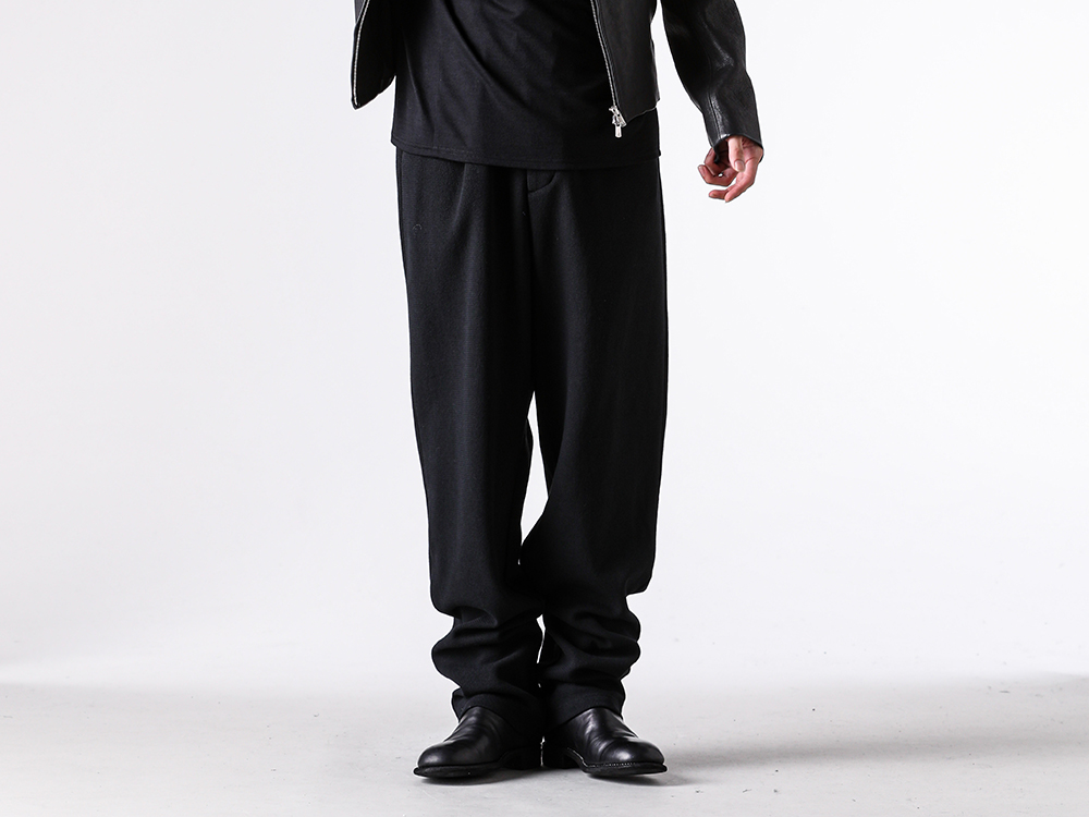 FRACTION - 25-26AW - BT Trousers Featuring a Neat Look and Relaxed Silhouette - BT Trouser (FM25SS502OEMR) - Back Zip Boots Single Sole Wide Model (988X) 2-001