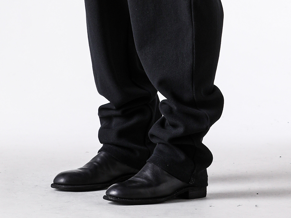 FRACTION - 25-26AW - BT Trousers Featuring a Neat Look and Relaxed Silhouette - BT Trouser (FM25SS502OEMR) - Back Zip Boots Single Sole Wide Model (988X) 2-005