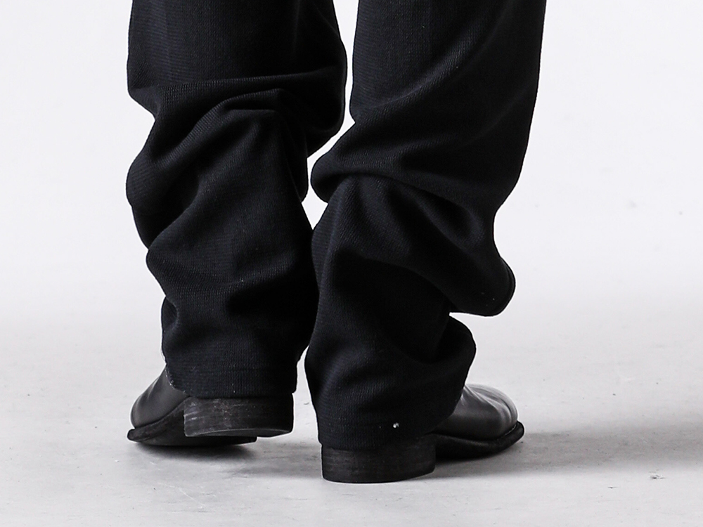 FRACTION - 25-26AW - BT Trousers Featuring a Neat Look and Relaxed Silhouette - BT Trouser (FM25SS502OEMR) - Back Zip Boots Single Sole Wide Model (988X) 2-006