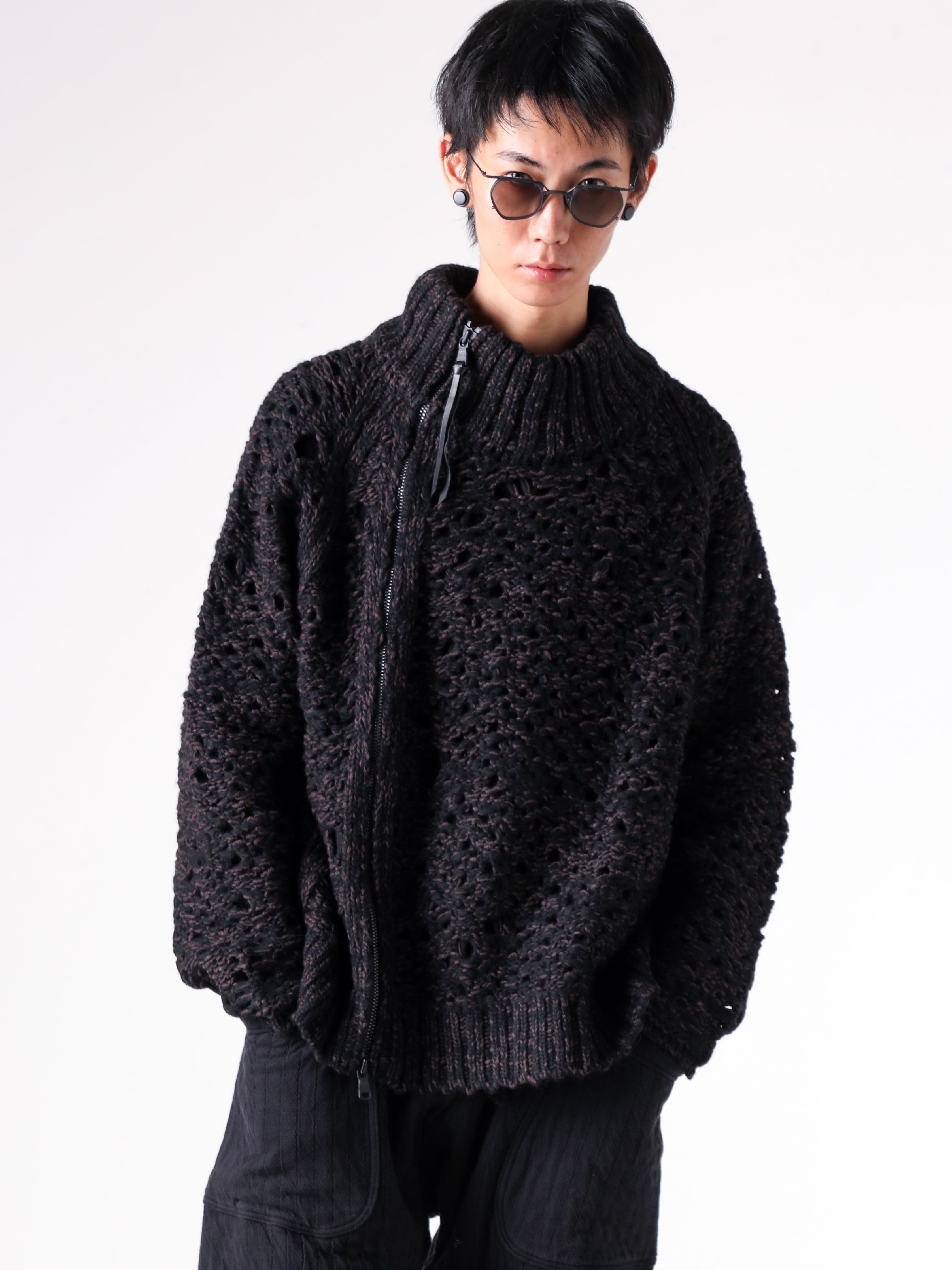 The Viridi-anne 25AW ハイネックニット オールブラックコーディネート