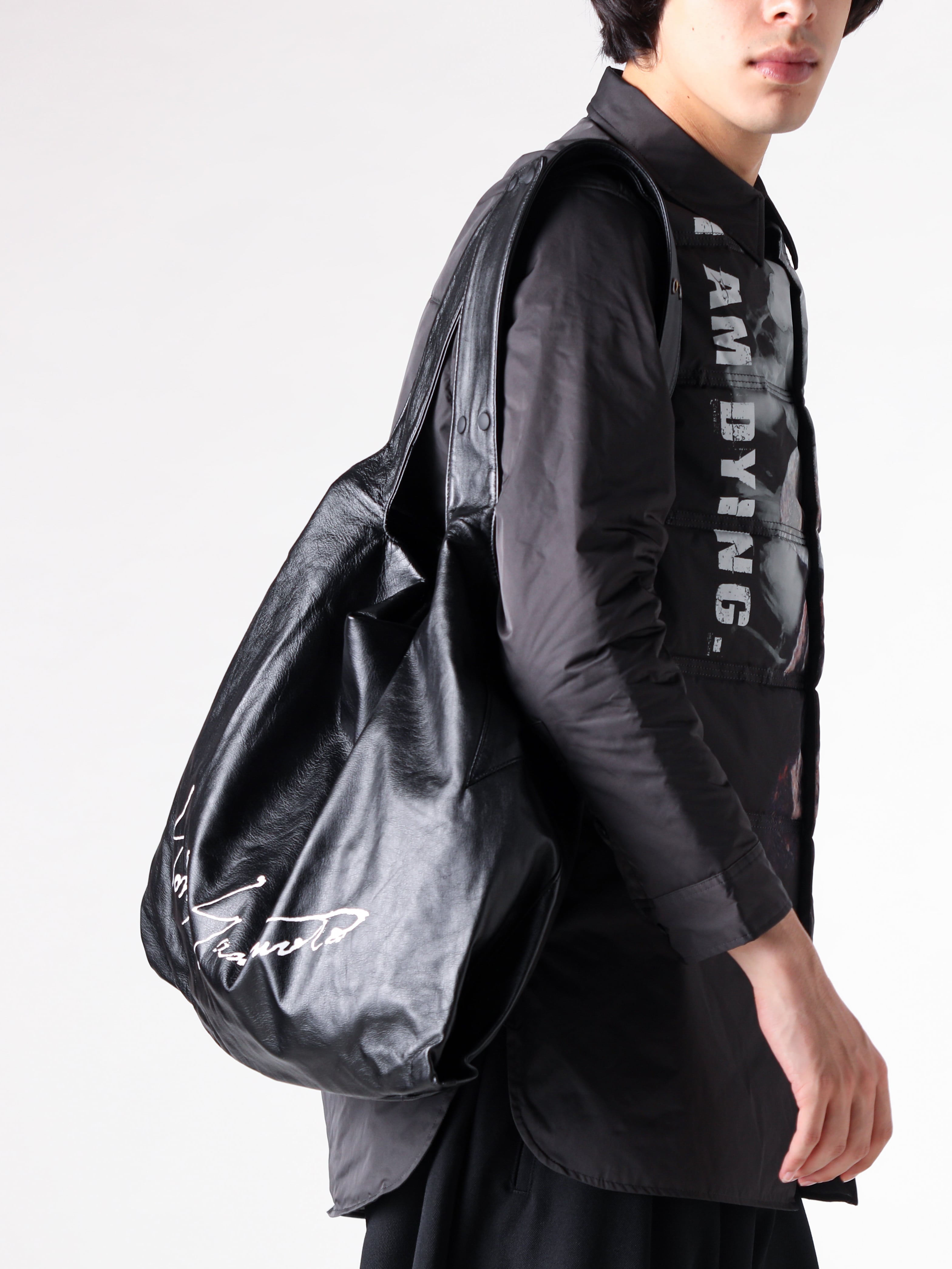 Yohji Yamamoto POUR HOMME - 25AW スタイリング - 上半身 - HL-B65-905 - Tobacco Geriatric Horizontal Line Blouse - DA-I73-770 - Dot Tote Bag 1-006