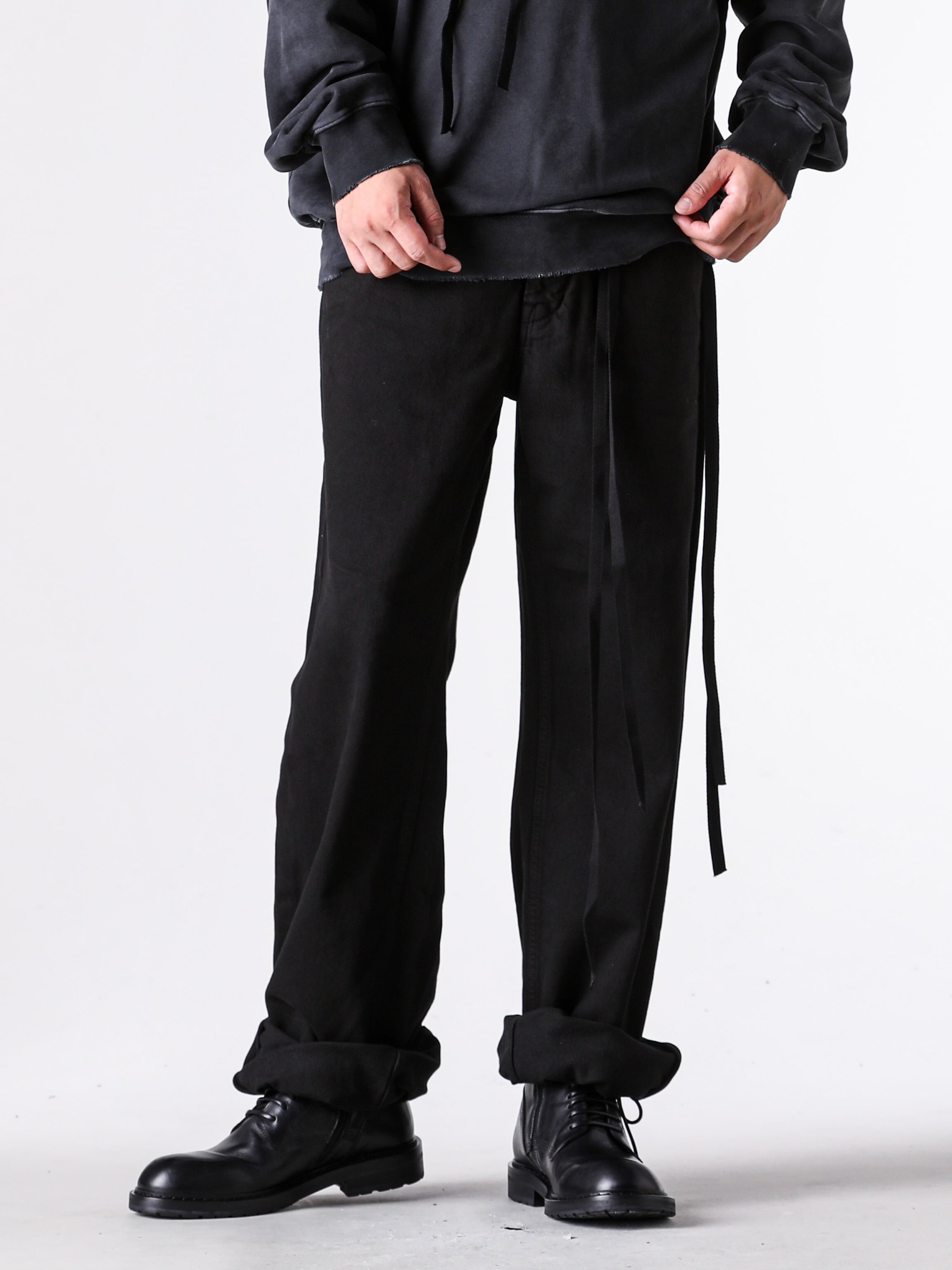 Ann Demeulemeester - 25AW  - ストレートシルエットでワイドカットデザインを採用したトラウザーズ - digs.284-21501 - RONALD 5-POCKETS COMFORT TROUSERS - C000MC01 - Danny Ankle Boots 2-001