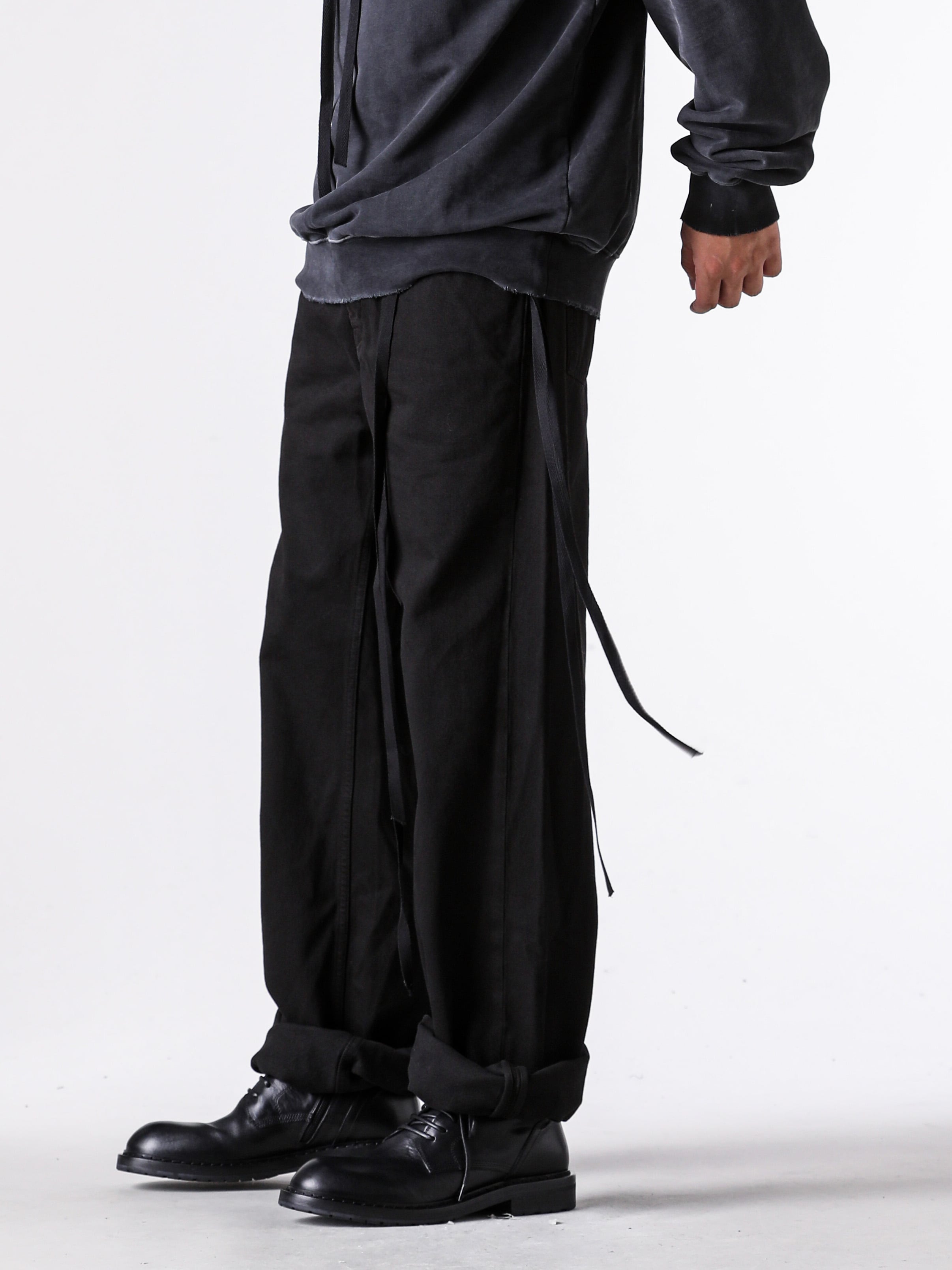 Ann Demeulemeester - 25AW  - ストレートシルエットでワイドカットデザインを採用したトラウザーズ - digs.284-21501 - RONALD 5-POCKETS COMFORT TROUSERS - C000MC01 - Danny Ankle Boots 2-002