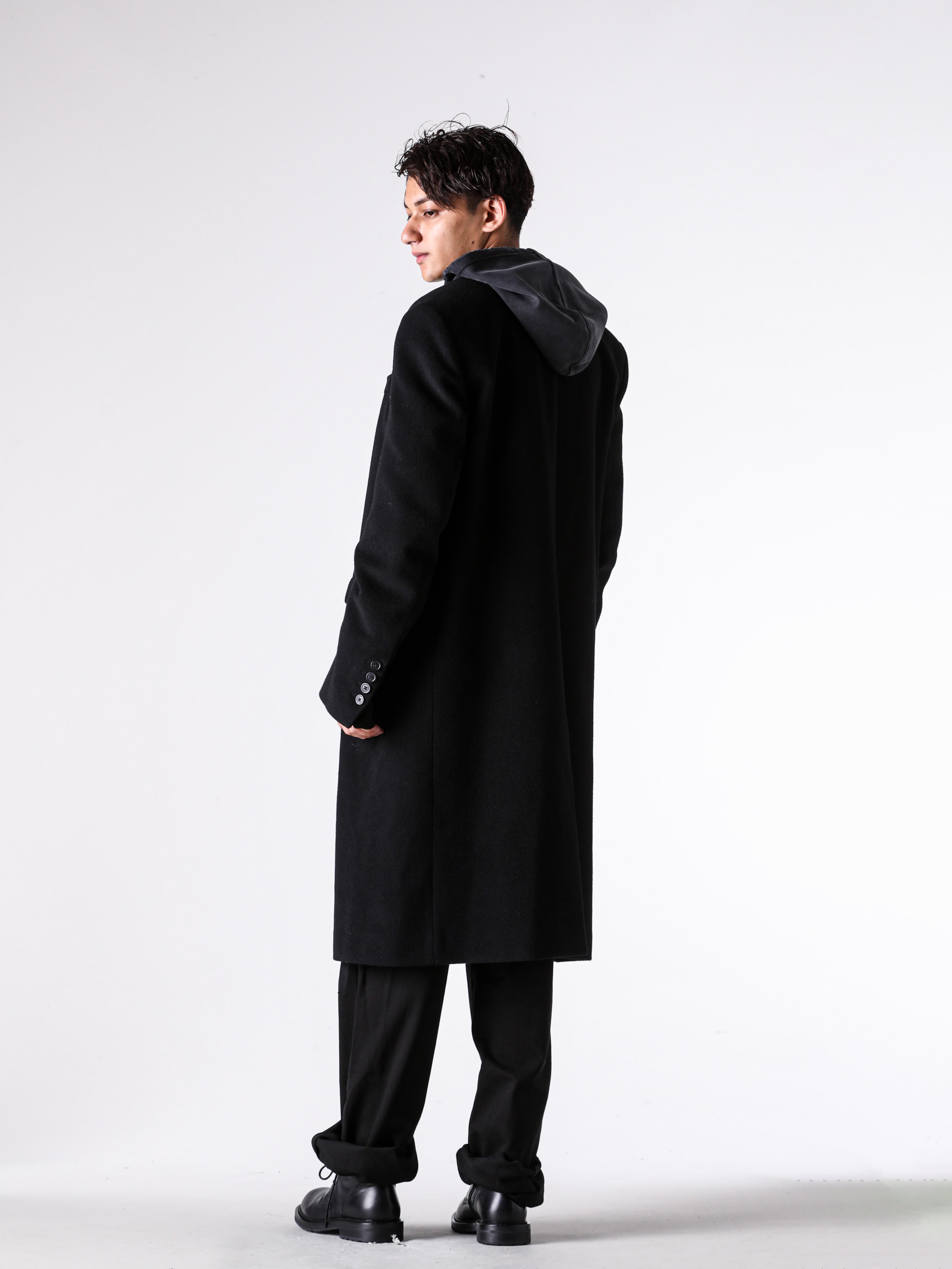 Ann Demeulemeester - 25AW - コーディネート全体の写真一覧 - digs.284-21101 - LEONARD LONG HIGH COMFORT TAILORED JACKET - 2502-M-JSW01-65-FA639-098 - OLLIE HIGH COMFORT HOODY WITH INFINITE FEATHERS PRINT - digs.284-21501 - RONALD 5-POCKETS COMFORT TROUSERS - C000MC01 - Danny Ankle Boots - CO00-M-W05-LT128-099 - JACKY SMALL WALLET WITH DETACHABLE STRAP 3-003