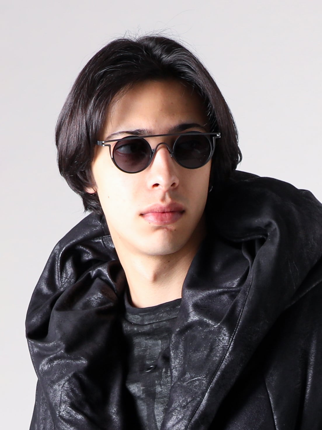 Justin Gall - 25AW styling - 上半身 - JGALL_RAWTAW25-02 - ABOMINABLE MAX PUFF PARKA - JGALL_RAWTAW25-28 - Layered Tar Waist Tee Brushed Slub Cotton - JGALL_RAWTAW25-42 - Titanium Layered Sphere Shades Cvb 1-006