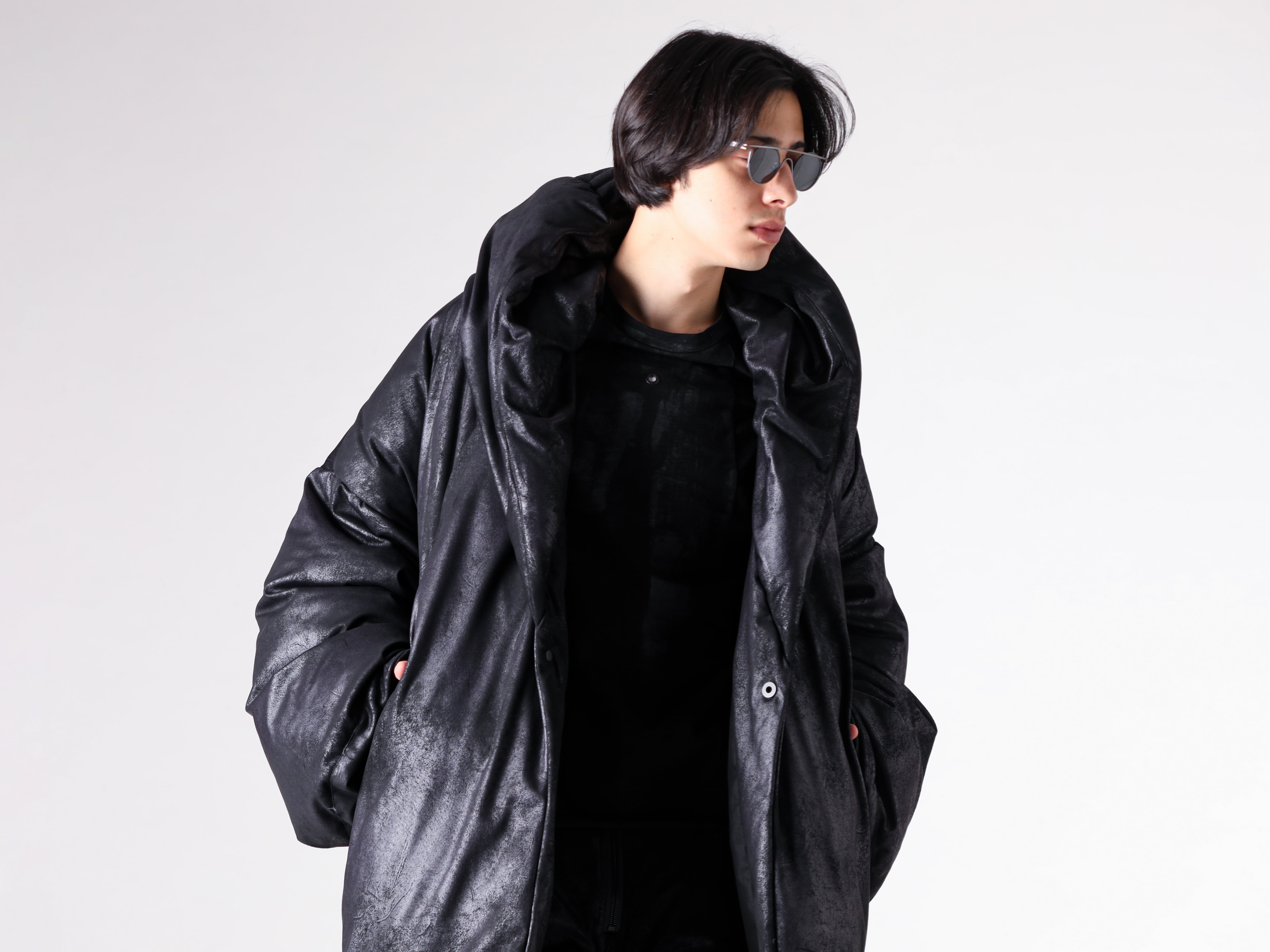 Justin Gall - 25AW styling - 上半身 - JGALL_RAWTAW25-02 - ABOMINABLE MAX PUFF PARKA - JGALL_RAWTAW25-28 - Layered Tar Waist Tee Brushed Slub Cotton - JGALL_RAWTAW25-42 - Titanium Layered Sphere Shades Cvb 1-005