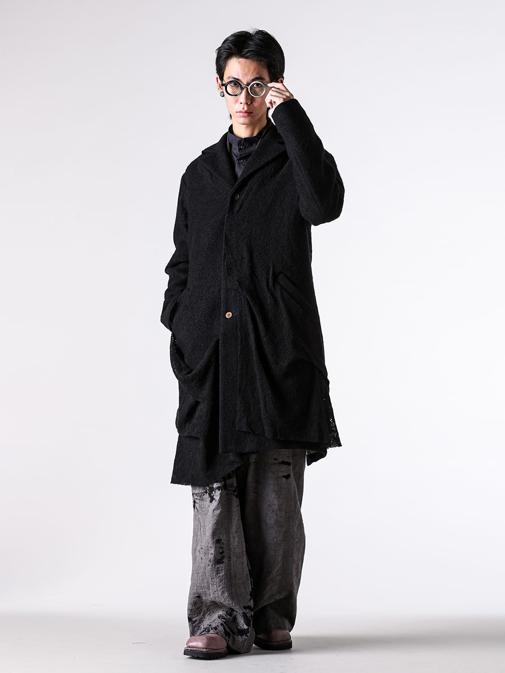 CHIAHUNG SU - 25-26AW - Coat - Hand Woven Woolen Patched Drapping Knitting Merino Wool Coat (Black Layering) - AW25-MC15-TDSP 1-003