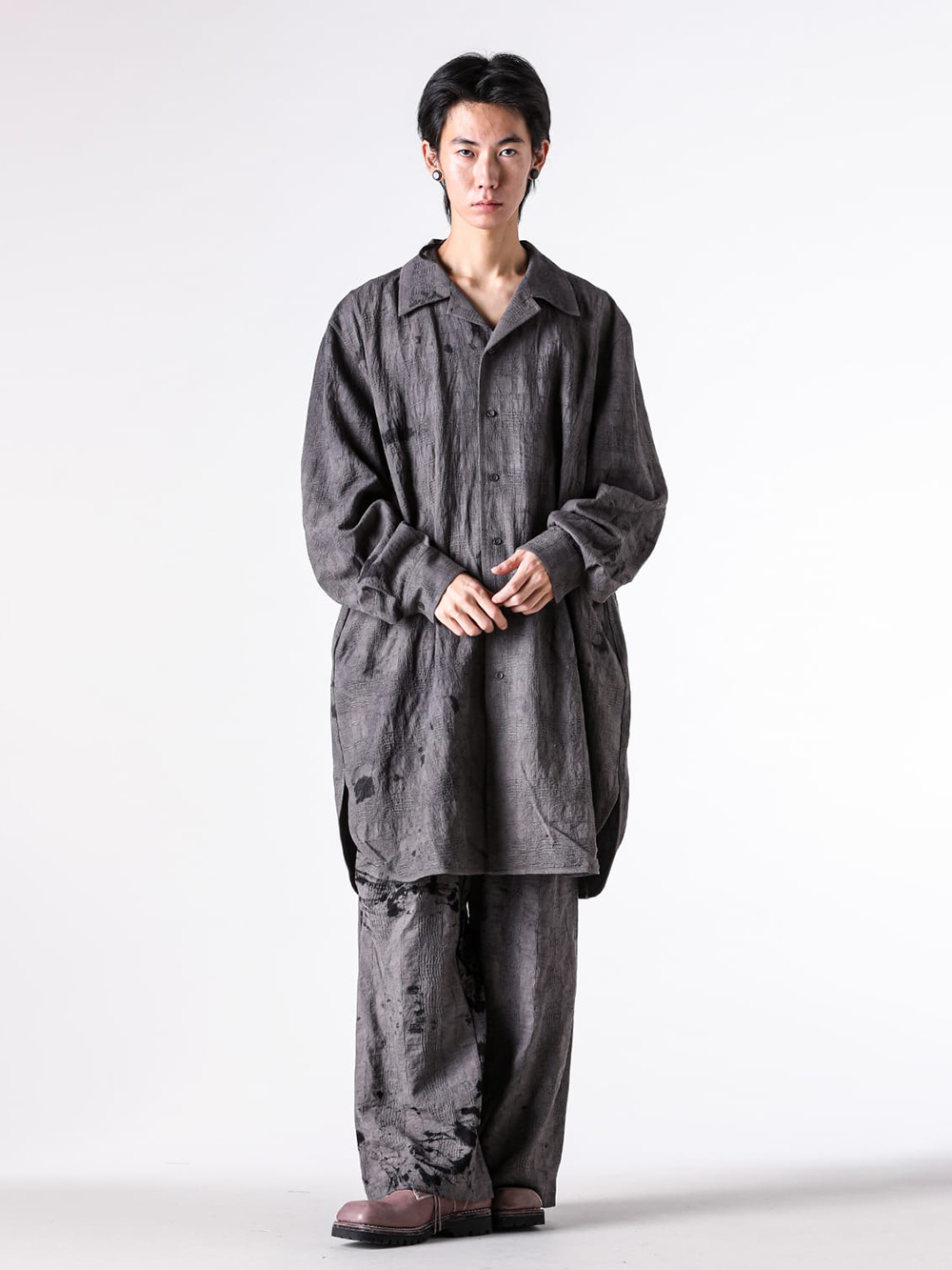 CHIAHUNG SU- 25-26AW - Shirt - Hand Woven & Dyed Elongated Shirt （Charcoal） - AW25-MS28-TOD 3-003