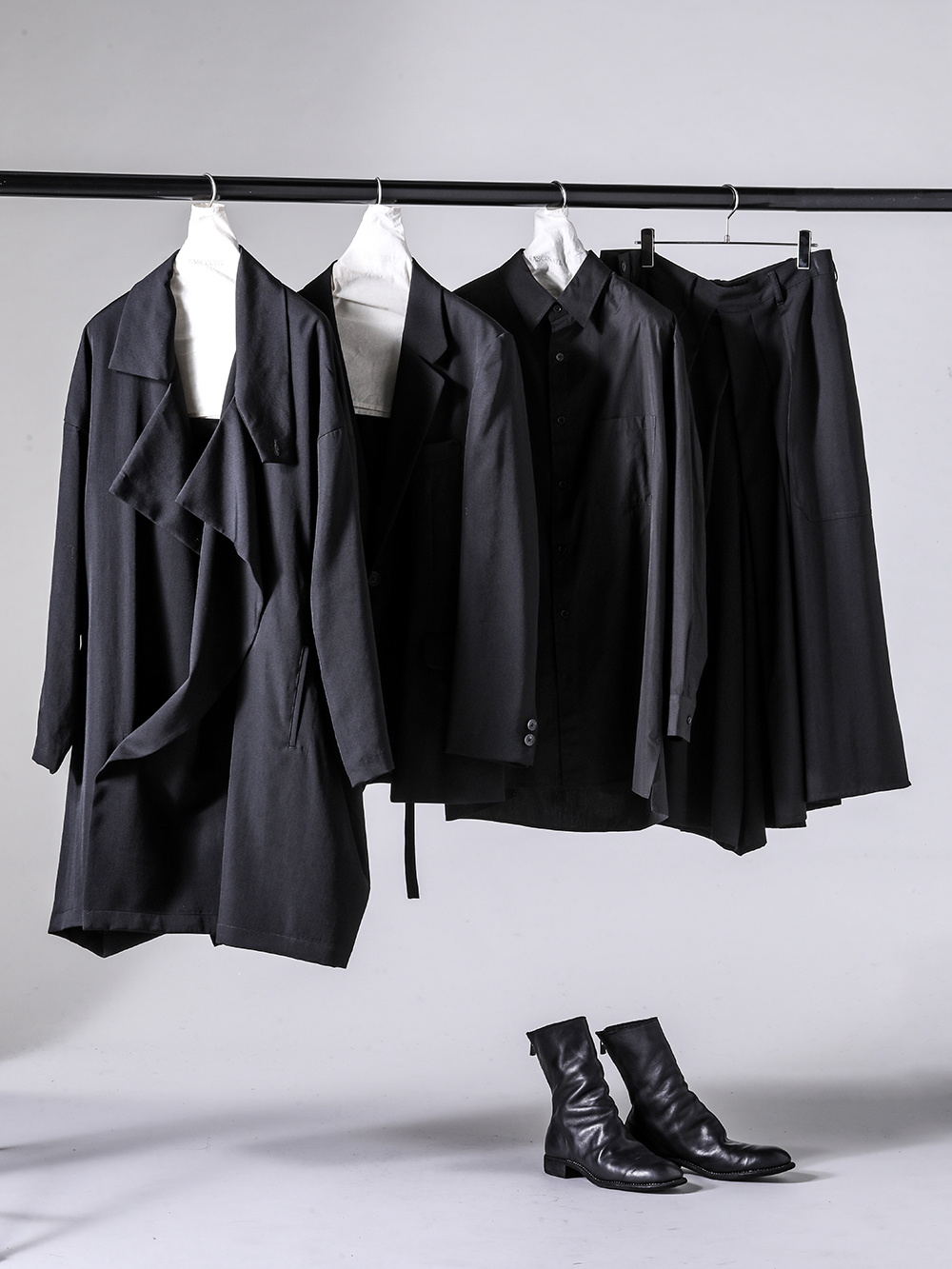 setup - 25-26AW - スタイル別・成人式のおすすめコーディネート - 3. Yohji Yamamoto POUR HOMME（ヨウジヤマモト プールオム）：『“黒”という哲学と、“反骨”の精神』 3-0012