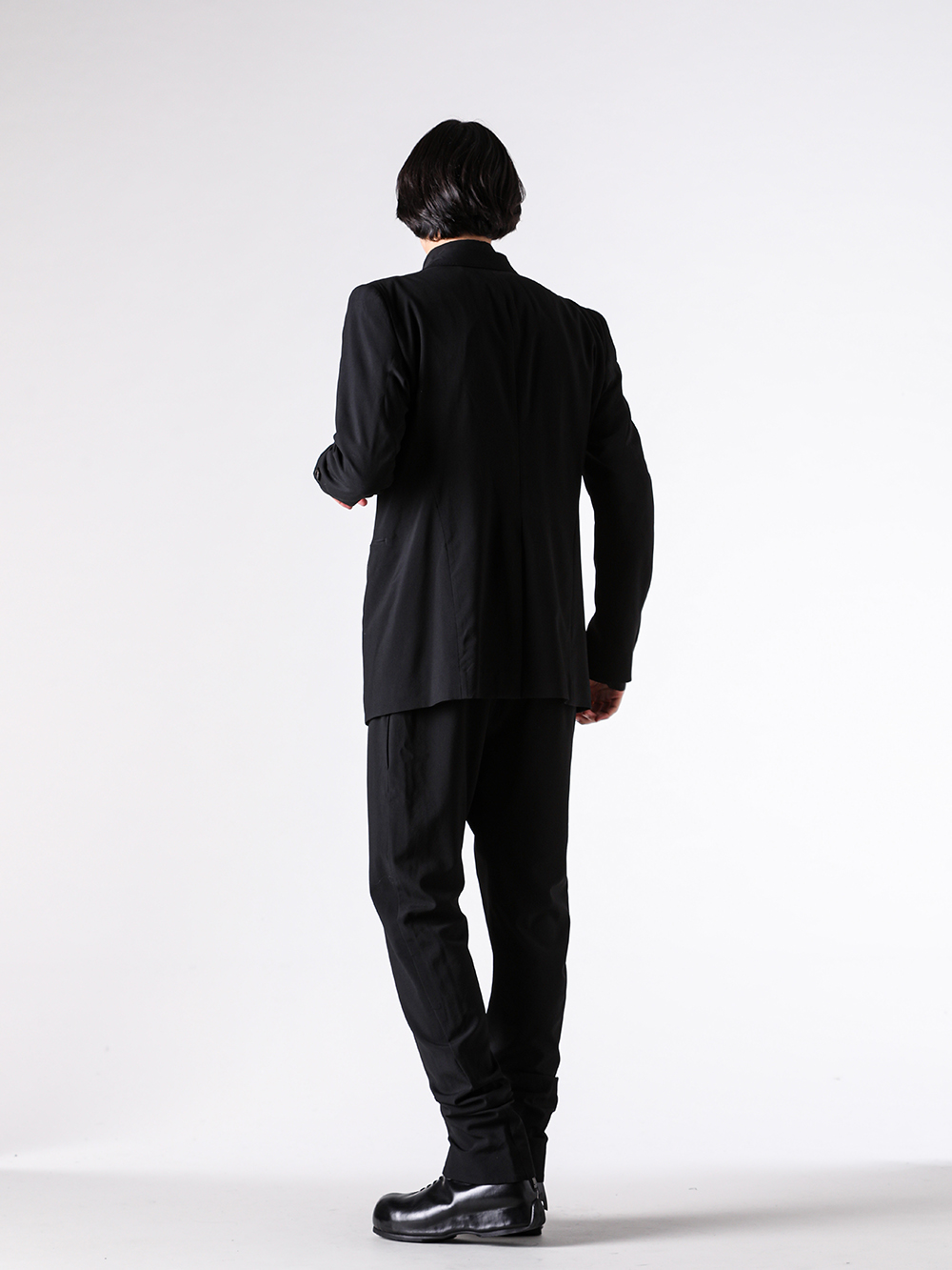 setup - 25-26AW - スタイル別・成人式のおすすめコーディネート - 4. DEVOA（デヴォア）：『“人間工学”が導き出す、究極の着心地』 3-0019