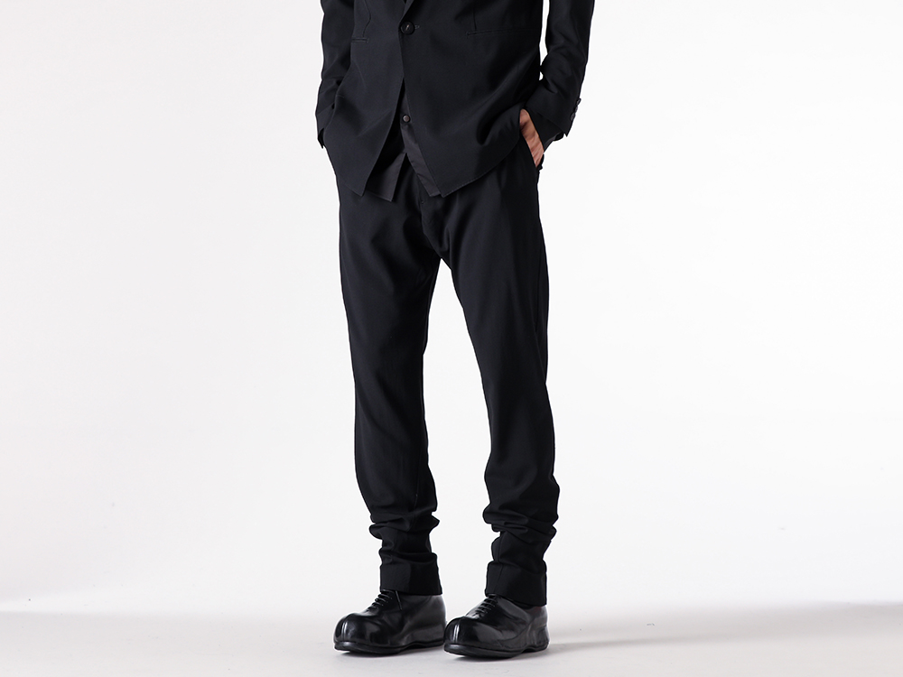 setup - 25-26AW - スタイル別・成人式のおすすめコーディネート - 4. DEVOA（デヴォア）：『“人間工学”が導き出す、究極の着心地』 3-0021