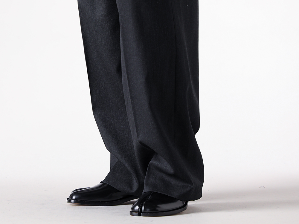 setup - 25-26AW - 全体の印象を決定づける「ブーツ」厳選5選 - 3. MAISON MARGIELA / Tabi Chelsea Boots (Black) / S57WU0150 5-0010