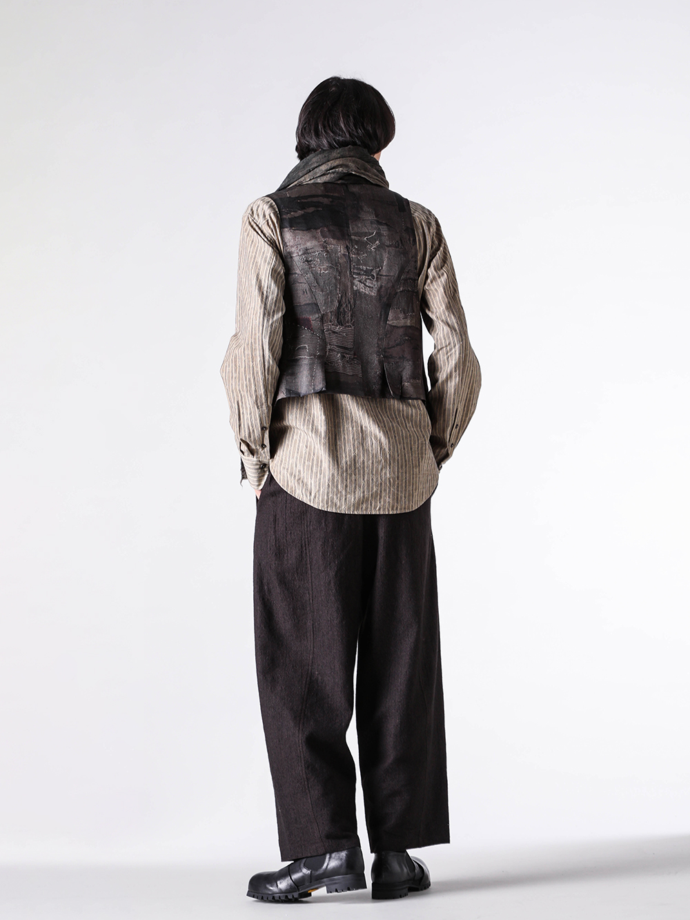 ZIGGY CHEN(ジギーチェン) - 25-26AW - 見出し3 - 品番+商品名3-1 - 品番+商品名3-2 - 品番+商品名3-3 - 品番+商品名3-4 3-004