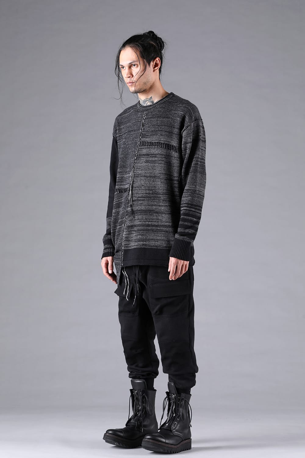 ニット特集 - 25-26AW - D.HYGEN | 解体と再構築。縫い目をデザインに昇華したニットジャケット - Cotton Cashmere Unbalanced Striped Knit Pullover / ST103-0325A 4-002