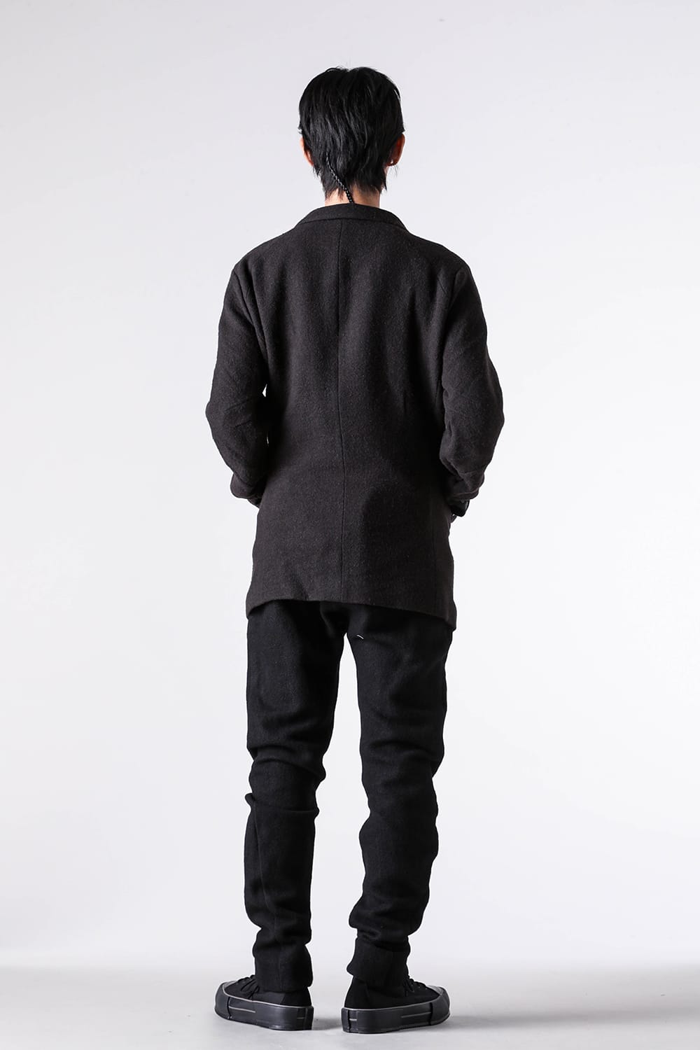 Jackets - 25-26AW - Selecting by Detail and Fabric: Tailored Jackets Embodying Brand Philosophy - DEVOA | Faliero Sarti Camel Fabric: An Ultra-Lightweight Jacket That Feels Like Nothing Is Worn 1-0012