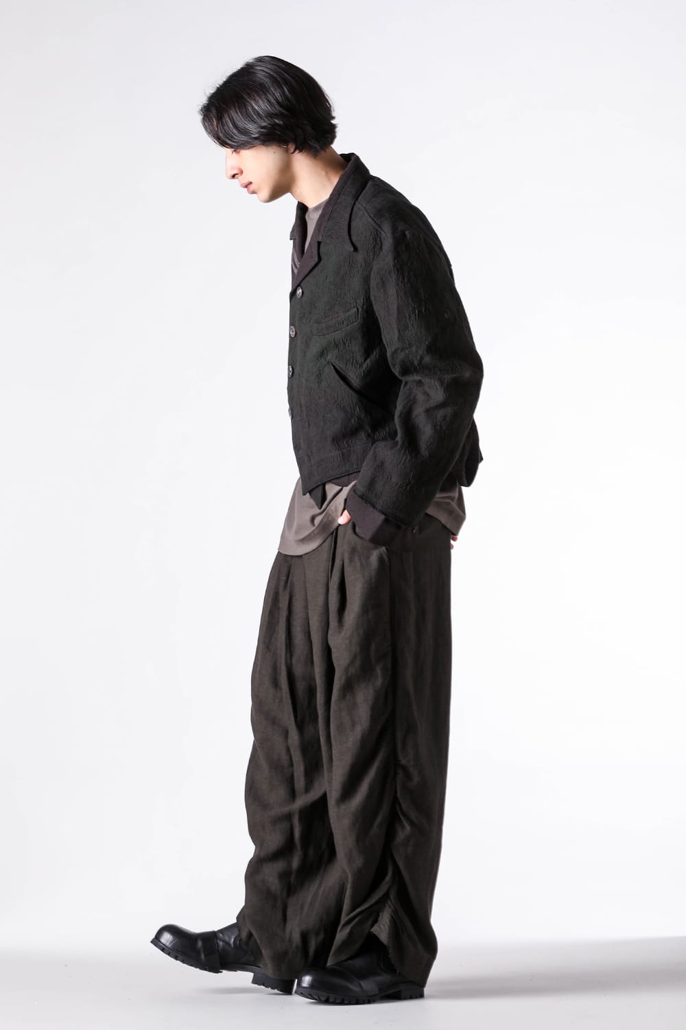 Jackets - 25-26AW  - Design and Silhouette with Unique Brand Interpretation: Tailored Jackets that Draw Out the Wearer's Individuality - ZIGGY CHEN | Innovative Tailoring: Patchwork Jacket Creating Volume with Tonal, Mixed Materials 2-002