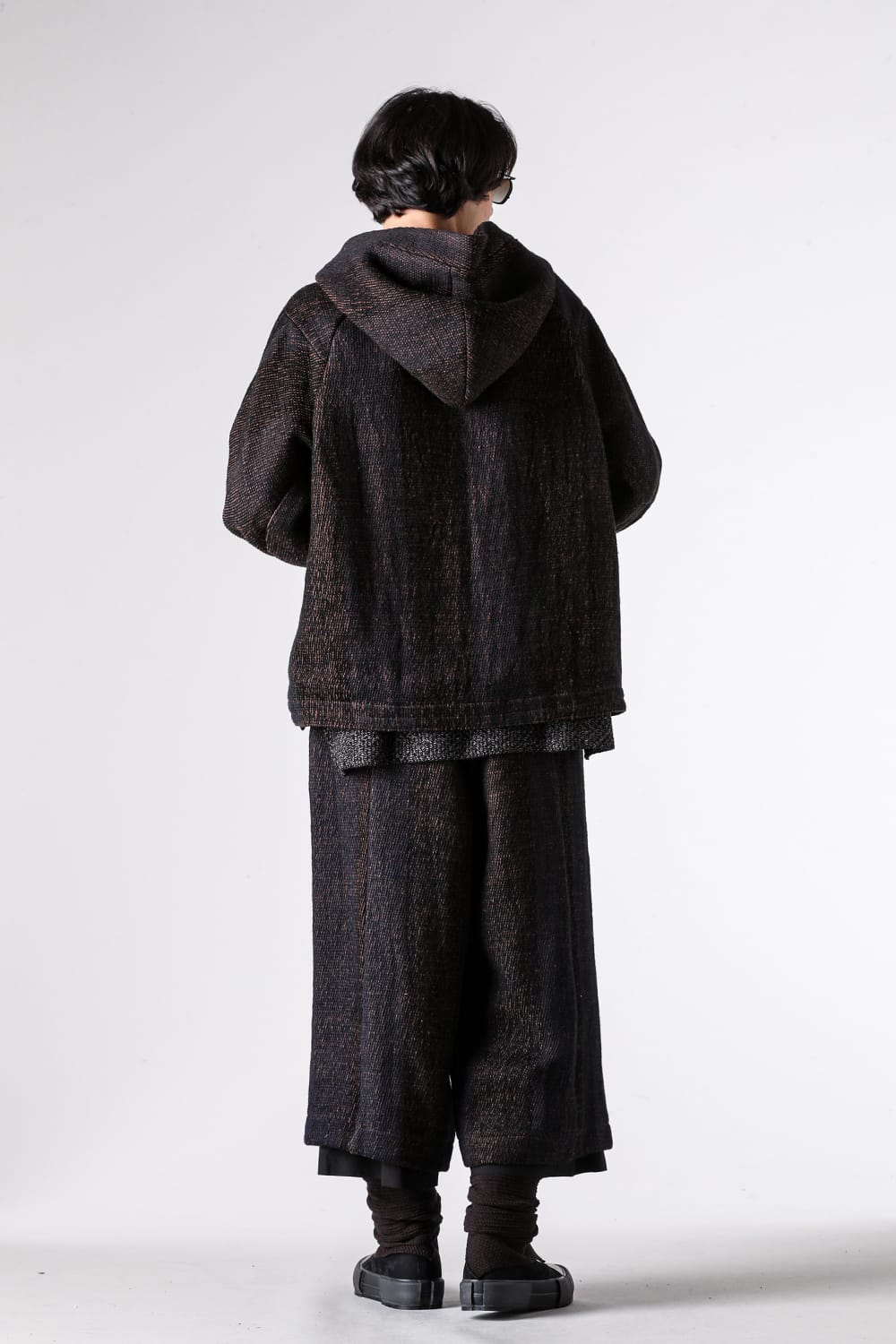 Jackets - 25-26AW - Sophisticated Casual and Mode for Adults: Hooded Jackets Embodying Functional Beauty - CROMAGNON | Dialogue and Handiwork in India: A Hand-Woven Hooded Coat Embodying the Designer's Passion 3-003