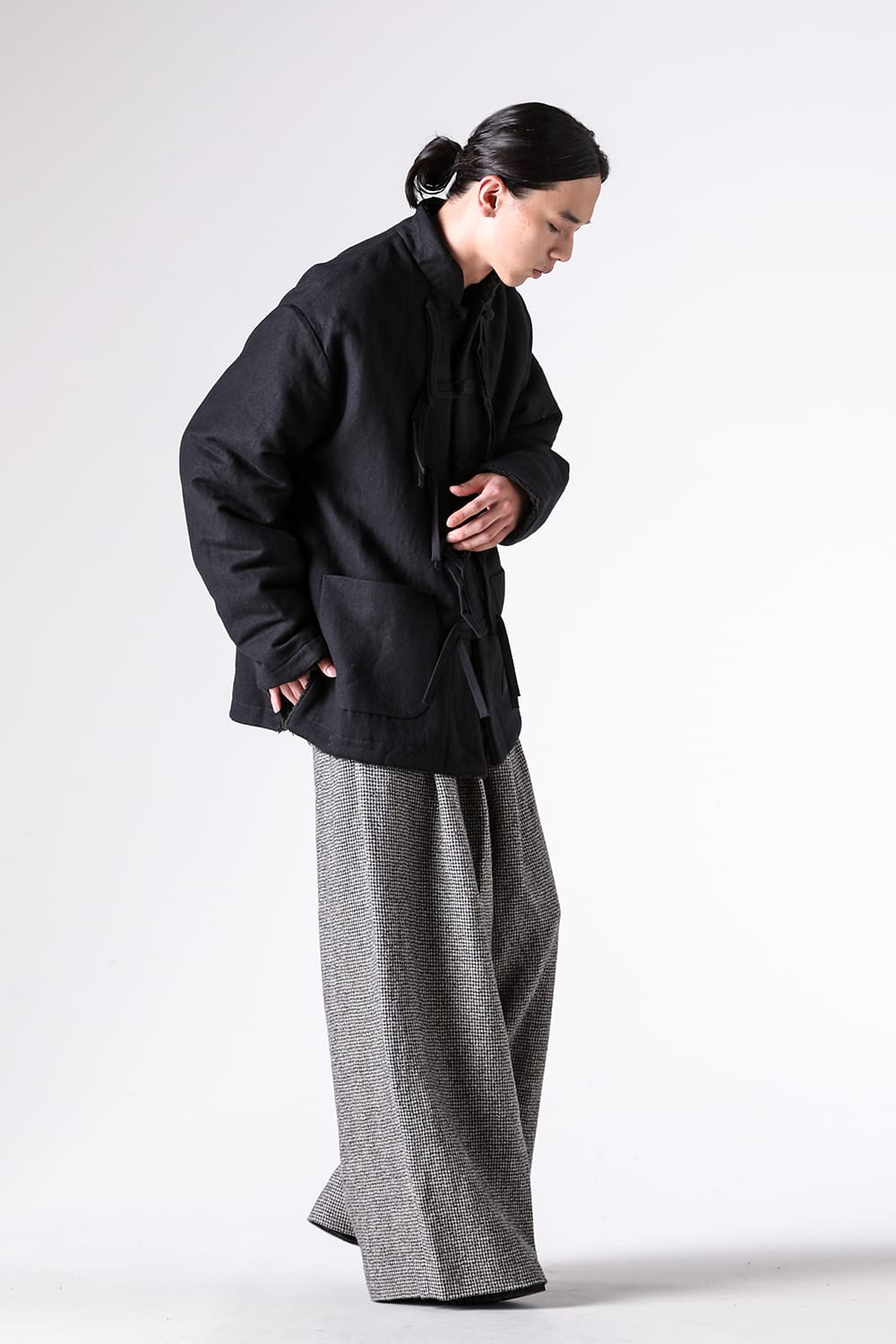 Jackets - 25-26AW - Wearable Art Pieces: Design Jackets Featuring Unique Cutting and Presence - UMA WANG | Eastern Philosophy and Artisan: A China Jacket with Boa Lining and Dignity 5-002