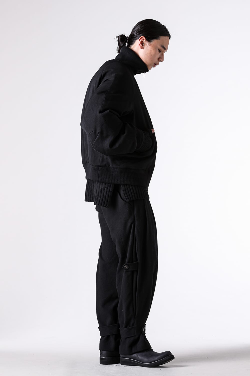 Blouson - 25-26AW  - DEVOA | Matte Wool Gabardine & Rounded Construction. A Refined High-Neck Down Jacket - Down Jacket Salt Shrink Wool （BLACK） / DKJ-MSRH 2-002