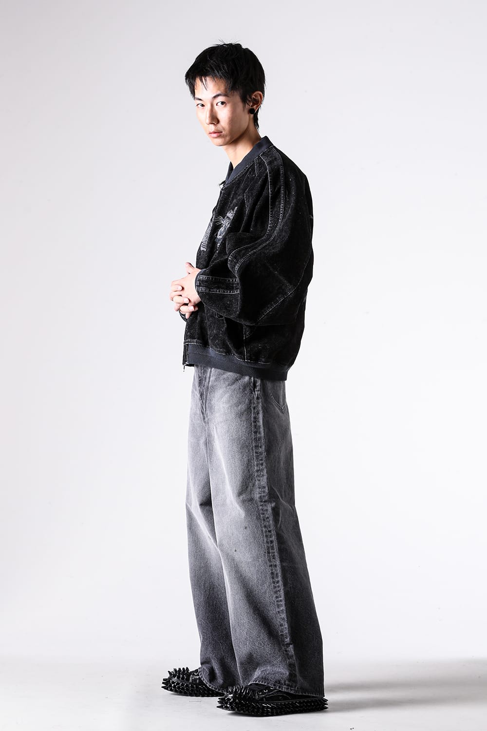 Blouson - 25-26AW - doublet | Peeling Flocky Texture. A Denim Souvenir Jacket that Embodies “Everyday Wear with Strangeness” - Flocked Denim Souvenir Jacket （Balck） / 25AW20BL237 8-002