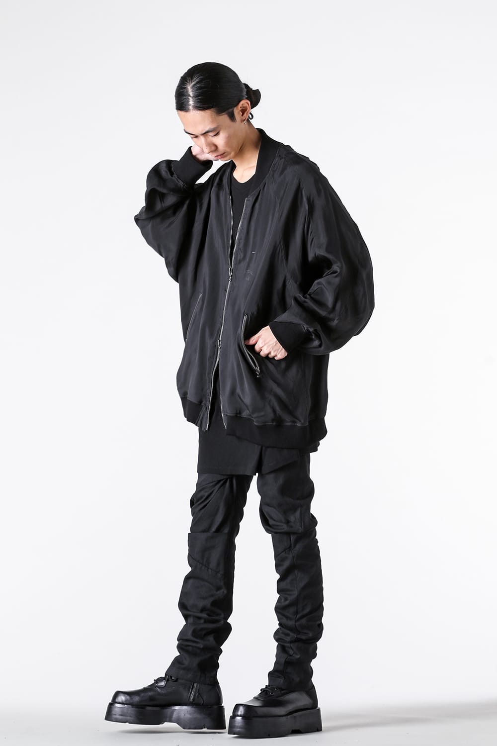 Blouson - 25-26AW - JULIUS | Refined Sheen and Elegant Drape. A Mode-Driven MA-1 in Cupro Taffeta - CUPRO TAFFETA BLOUSON （BLACK） / 907BLM1 9-002