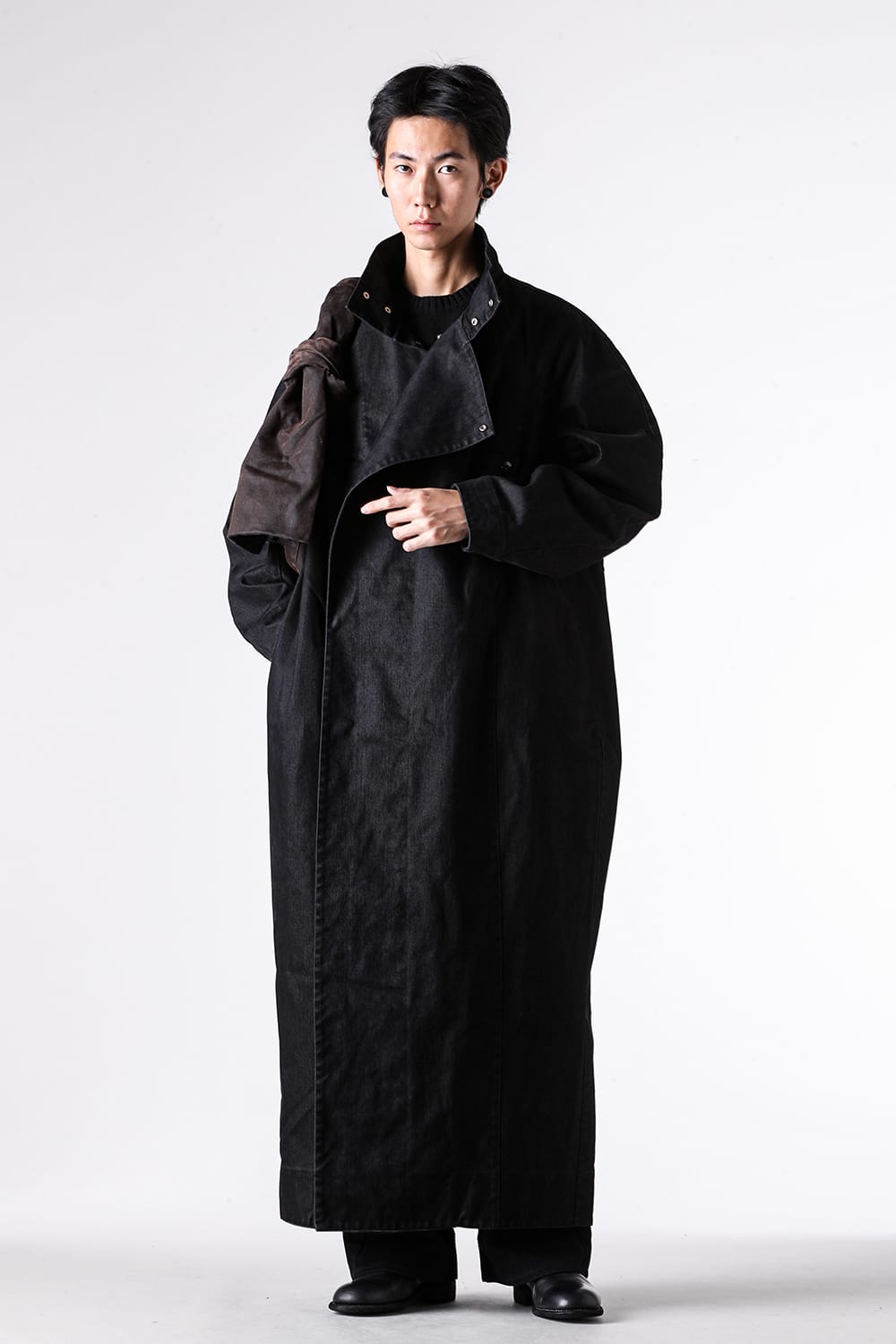 コート特集 - 25-26AW - 新進気鋭デザイナーズブランド - Omar Afridi | PINA WRAPPED COAT （BLACK） / OA-AW25-CT-101-01 4-001
