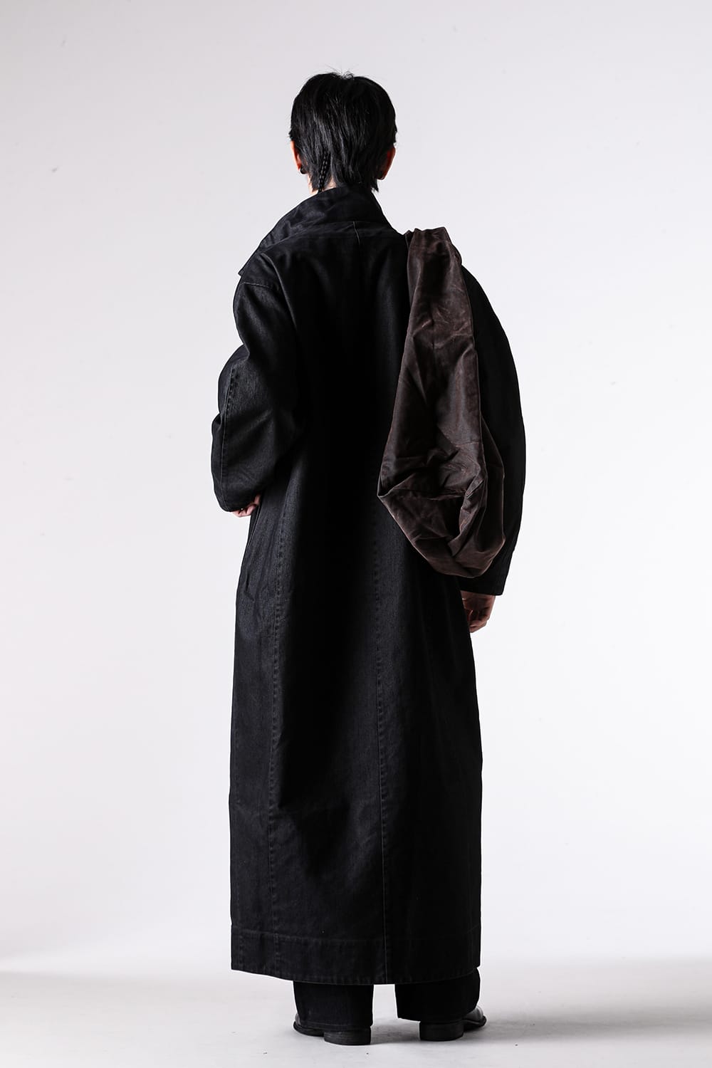 コート特集 - 25-26AW - 新進気鋭デザイナーズブランド - Omar Afridi | PINA WRAPPED COAT （BLACK） / OA-AW25-CT-101-01 4-003