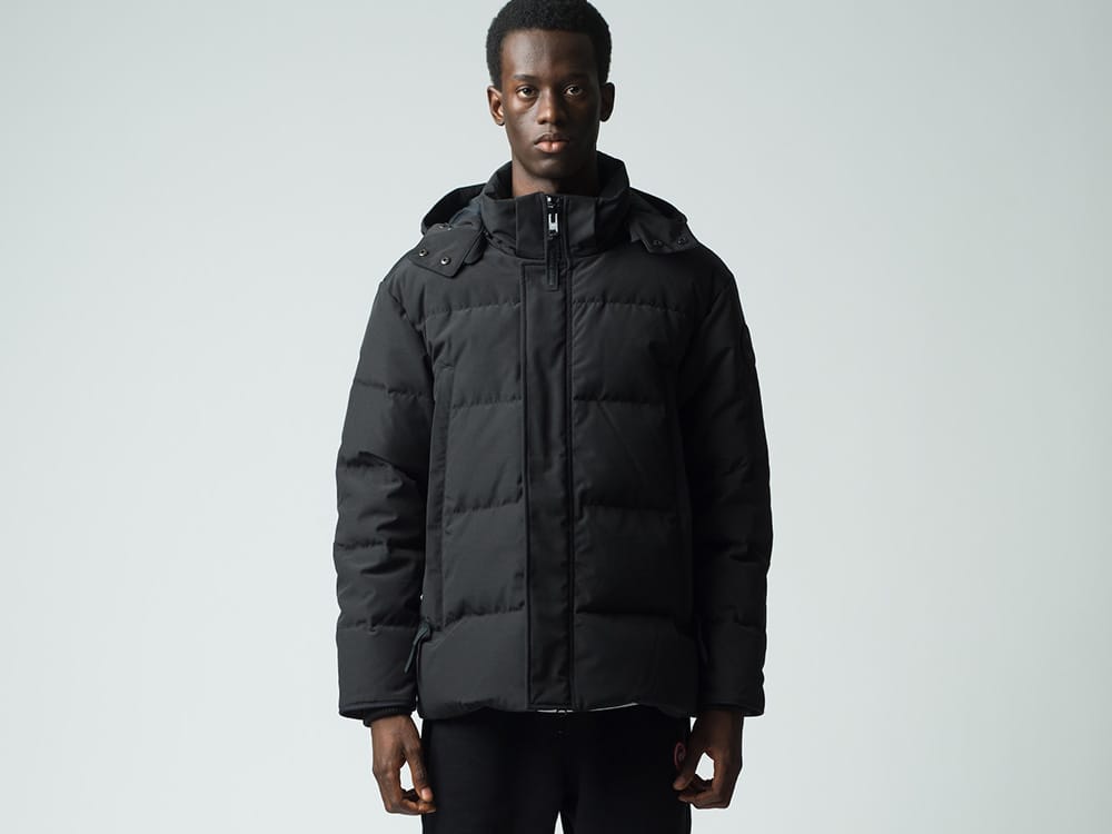 2025年 カナダグース ダウンジャケットのメンズ人気ランキング 第3位 スリムなシルエットでスマートな印象の「ウィンダムパーカ」