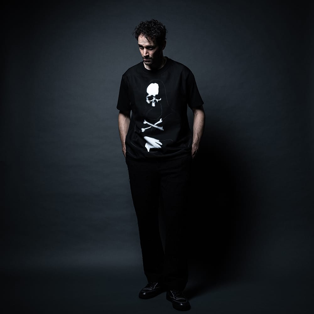 mastermind JAPAN - 2026SS - T-shirt - Mona Lisa Motif × Skull Silhouette - MJ26C16-TS003 (BLACK) 3-001