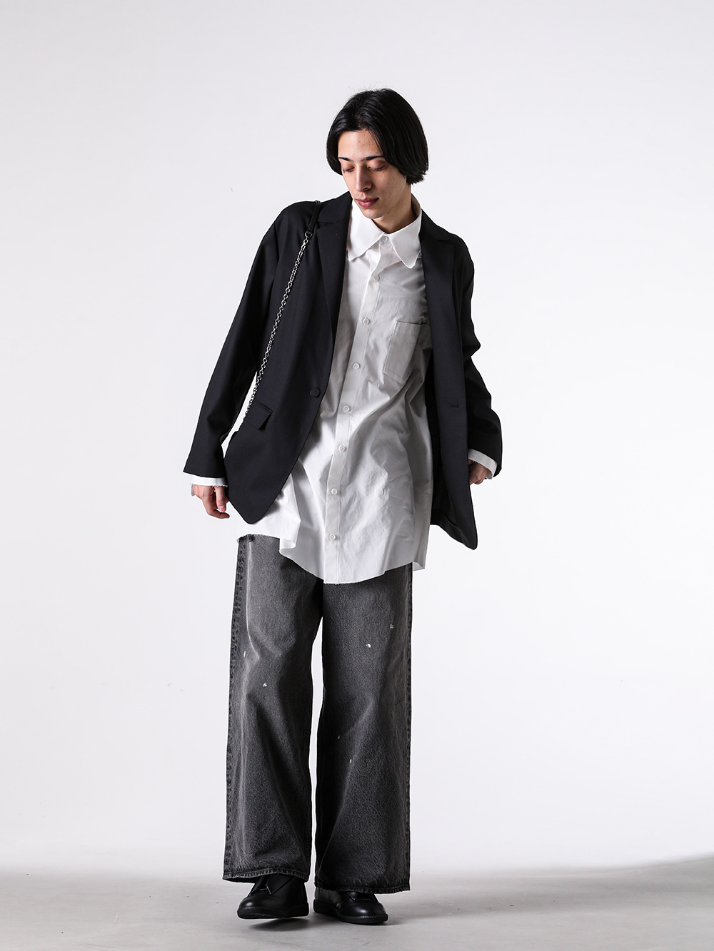 Maison Margiela - 26SS - Styling Suggestions: Black That Bridges Mode and Street - Style 2: Neo-Street Volume (Refined Volume Street) 7-007