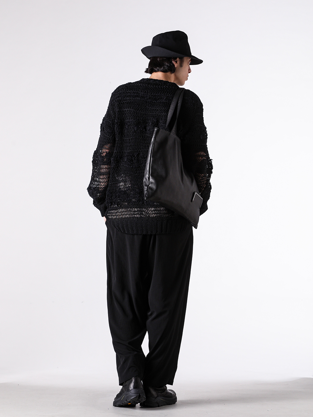 Yohji Yamamoto POUR HOMME 26SS ブラックの陰影をニットで表現した