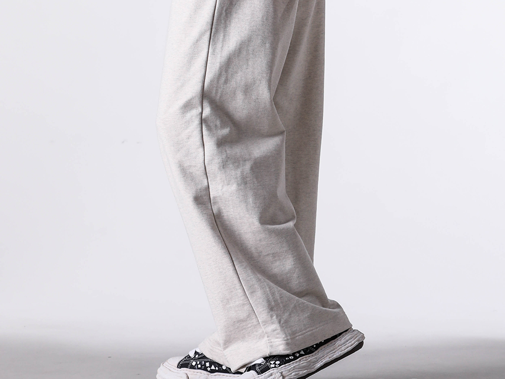 MB SWEAT PANTS （OATMEAL） シルエット