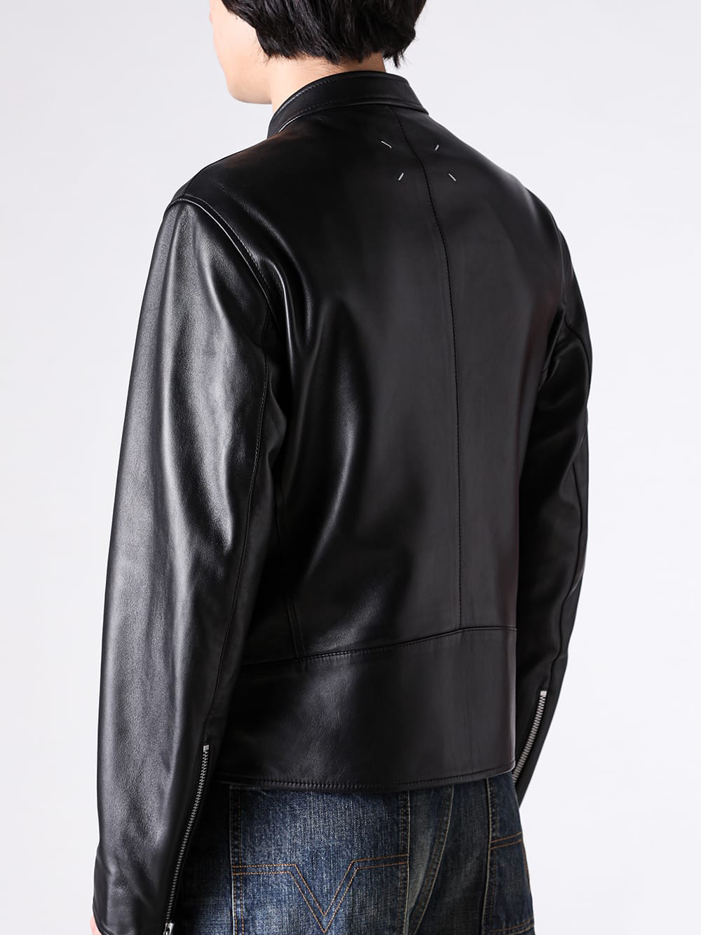 5-Zip Riders Close-up of Diagonal Zips and Front Structure