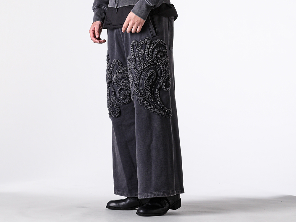 TAAKK 2026SS 刺繍ジップフーディセットアップスタイル -FASCINATE