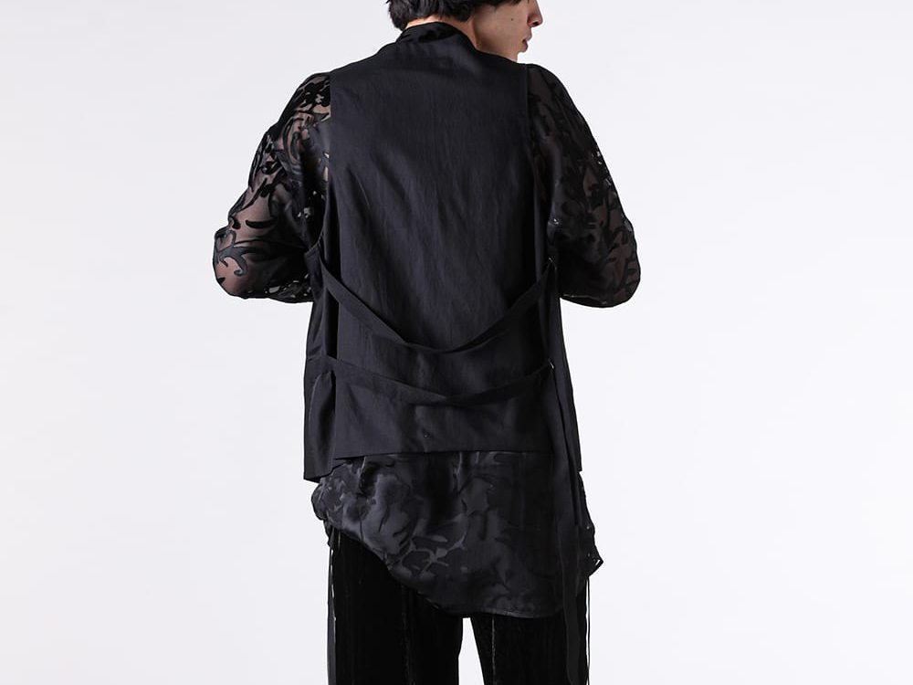 Ann Demeulemeester を象徴するアイテム JUIKKO CLASSIC WAISTCOAT の