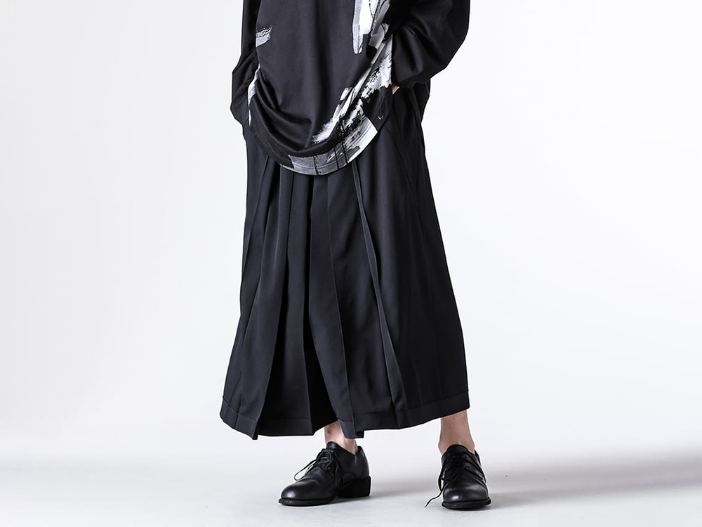Ground Y 26SS ハカマパンツ：ブランド独自のデザインと立体的な