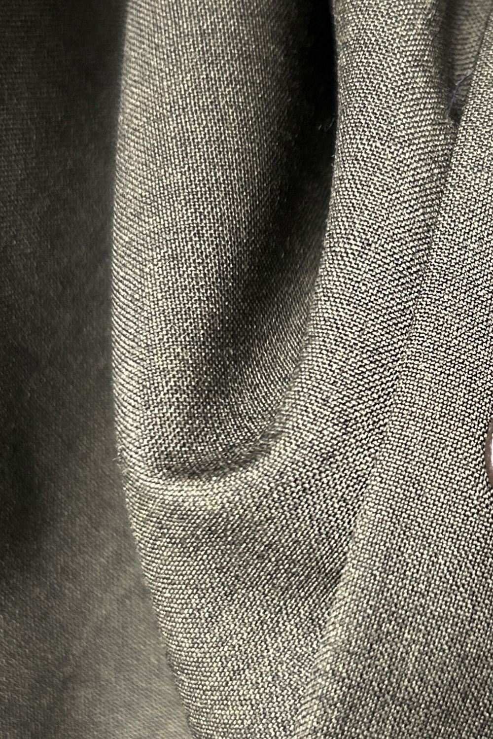 Image showing the fine and elegant luster of the Hybrid Wool fabric