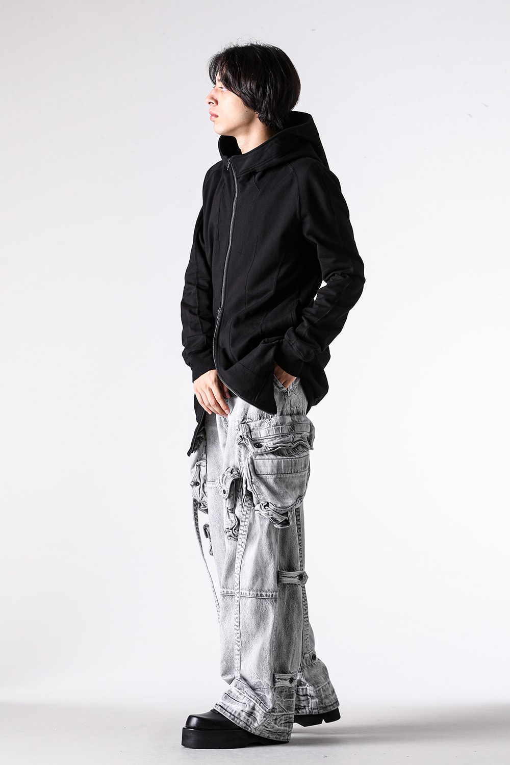 Back and side styling image 2 using the plain ZIP UP COTTON SWEAT