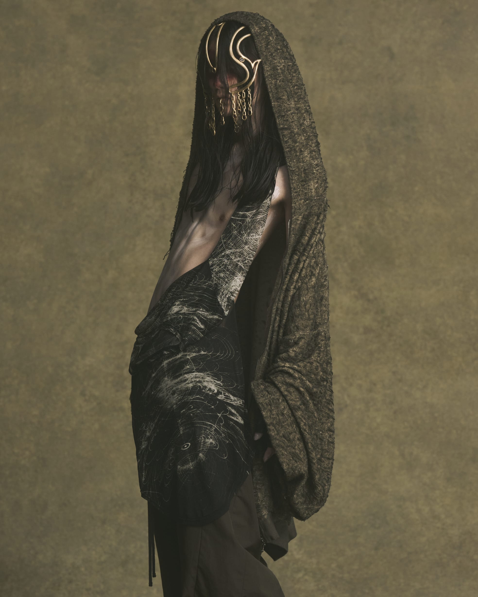 JULIUS 26SS Hoodies: 3D Pile Jacquard and Constructive Cuts Reminiscent of the Archives