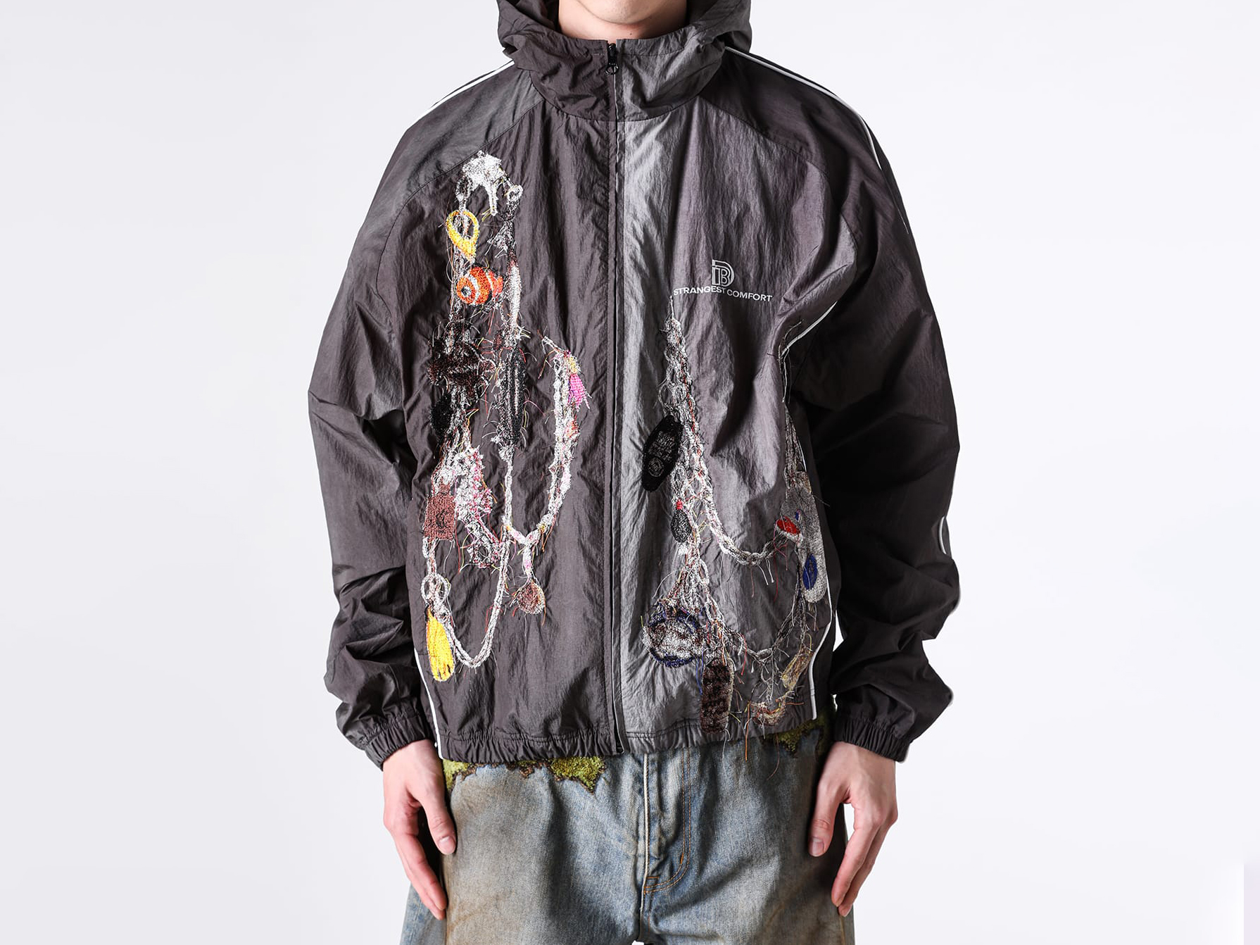 doublet 26SSのカオス刺繍が進化。新作トラックジャケットを紐解く