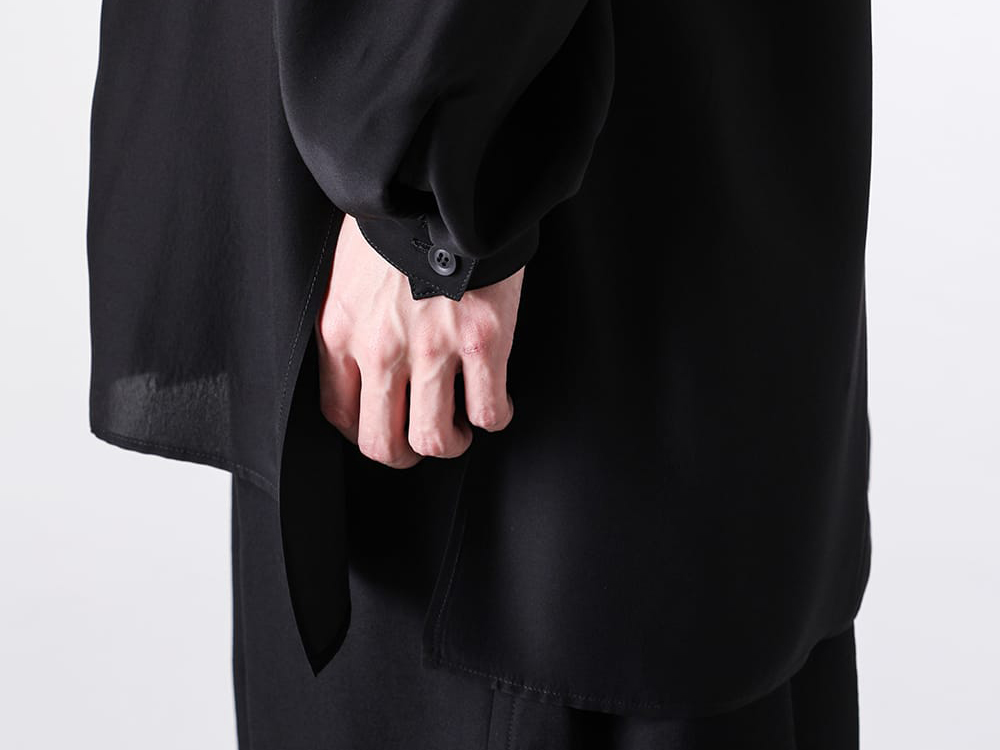An image showing the fabric's subdued sheen and matte finish