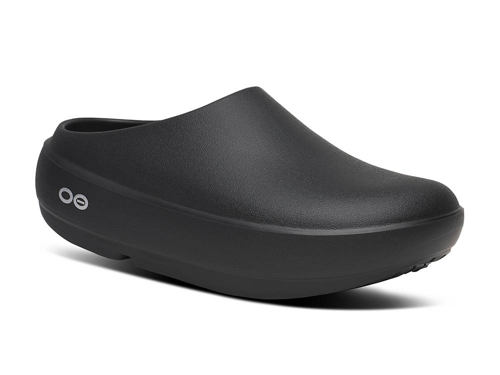 OOFOS OOcloog+：厚みを増したOOfoamと進化したホールド性能 -FASCINATE