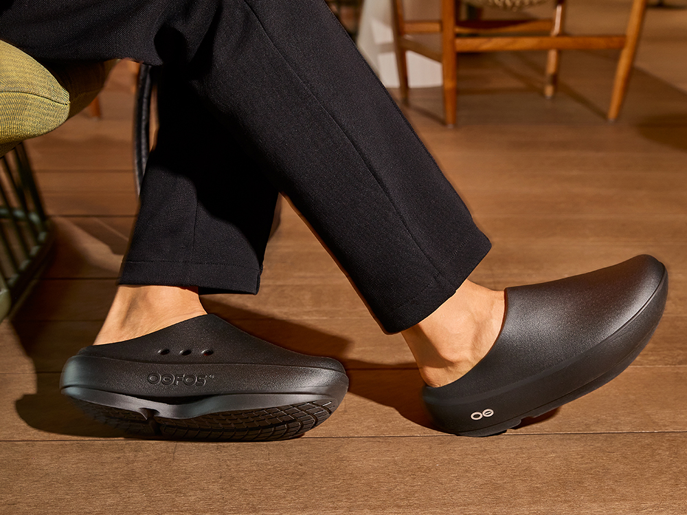 OOFOS OOcloog 28cm 新品未使用 OOFOS OOcloog+: Advanced OOfoam Recovery Clogs -FASCINATE