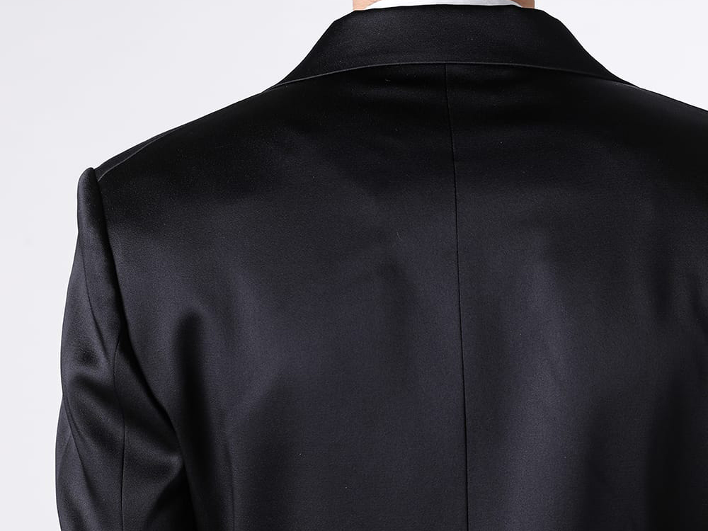 Close-up image showing the luster of the acetate-rayon fabric