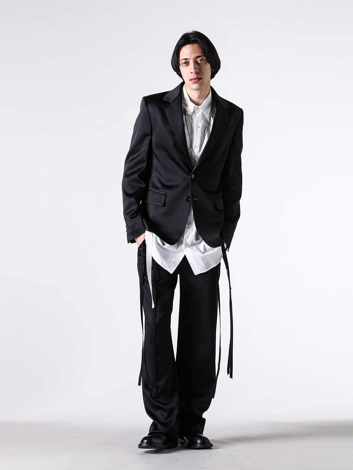 Setup styling full-body image 1